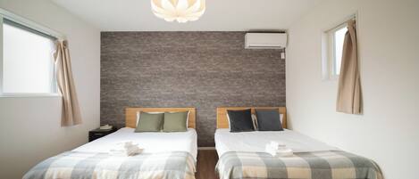 2 bedrooms, desk, free WiFi, bed sheets