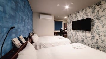 1 bedroom, desk, free WiFi, bed sheets