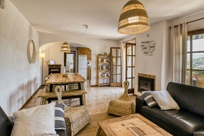 TV, fireplace - Villa "Castell Mirto" with Private Pool, Terraces & Wi-Fi (Calonge)