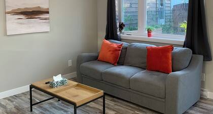 ENTIRE 1 BEDROOM UNIT with Free Parking and Wifi - u5