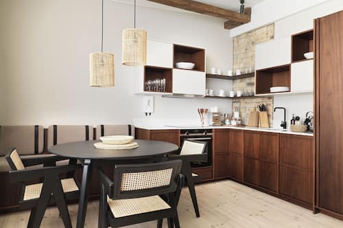 Departamento superior, 1 cama King size y sofá cama | Cocina privada | Parrilla de estufa, cafetera y tetera, tostadora y periquera