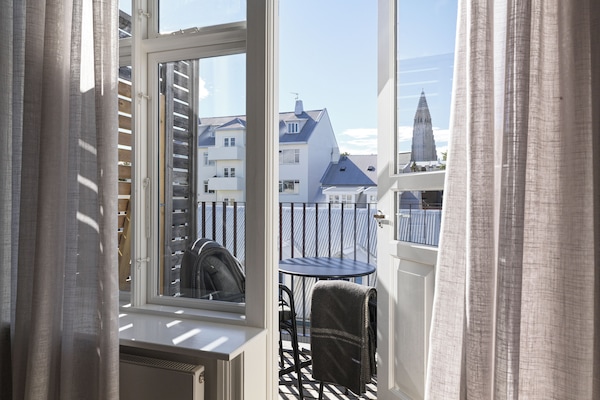 Superior Apartment, 1 King Bed with Sofa bed | City view