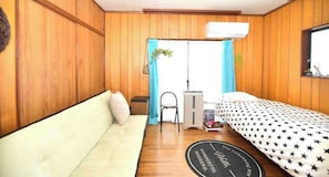 3 bedrooms, desk, iron/ironing board, free WiFi