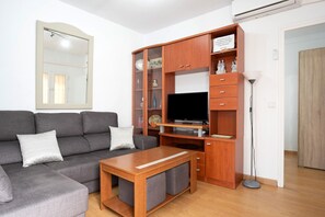 TV - Holiday Apartment Casa El Muro with Mountain View & Wi-Fi (Vejer)