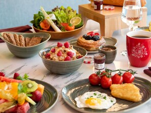 Daily continental breakfast (SAR 100 per person) - Swissotel Living Jeddah (Jeddah)