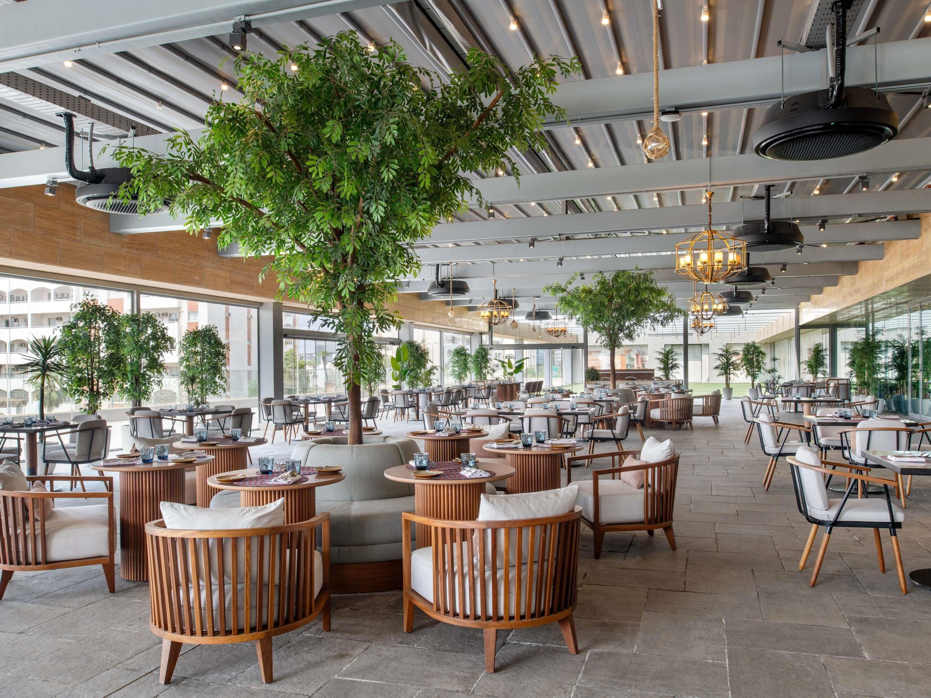 3 restaurants, serveren diner, brunch, Aziatische gerechten