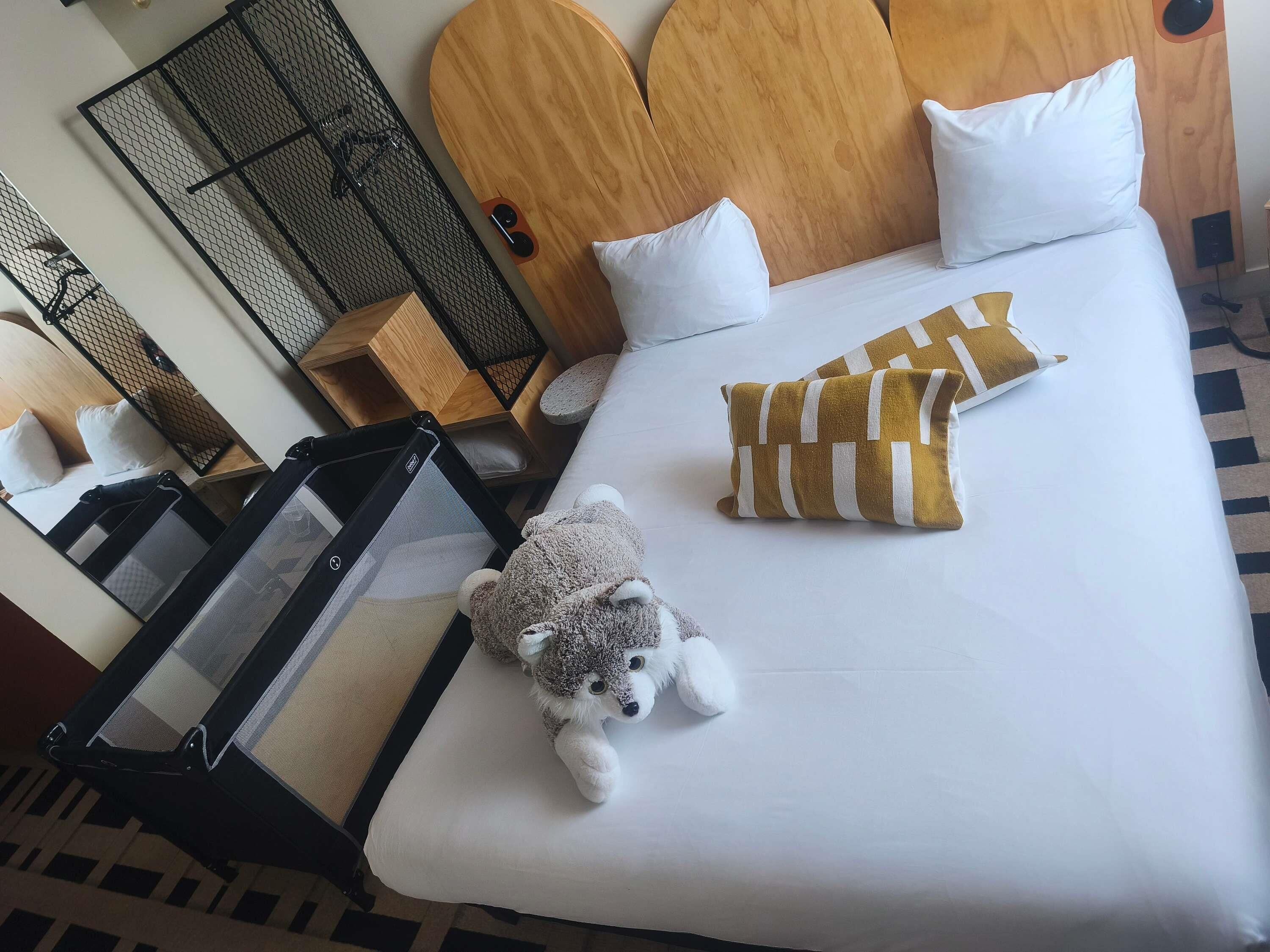 Literie hypoallergénique, ameublement personnalisé, bureau