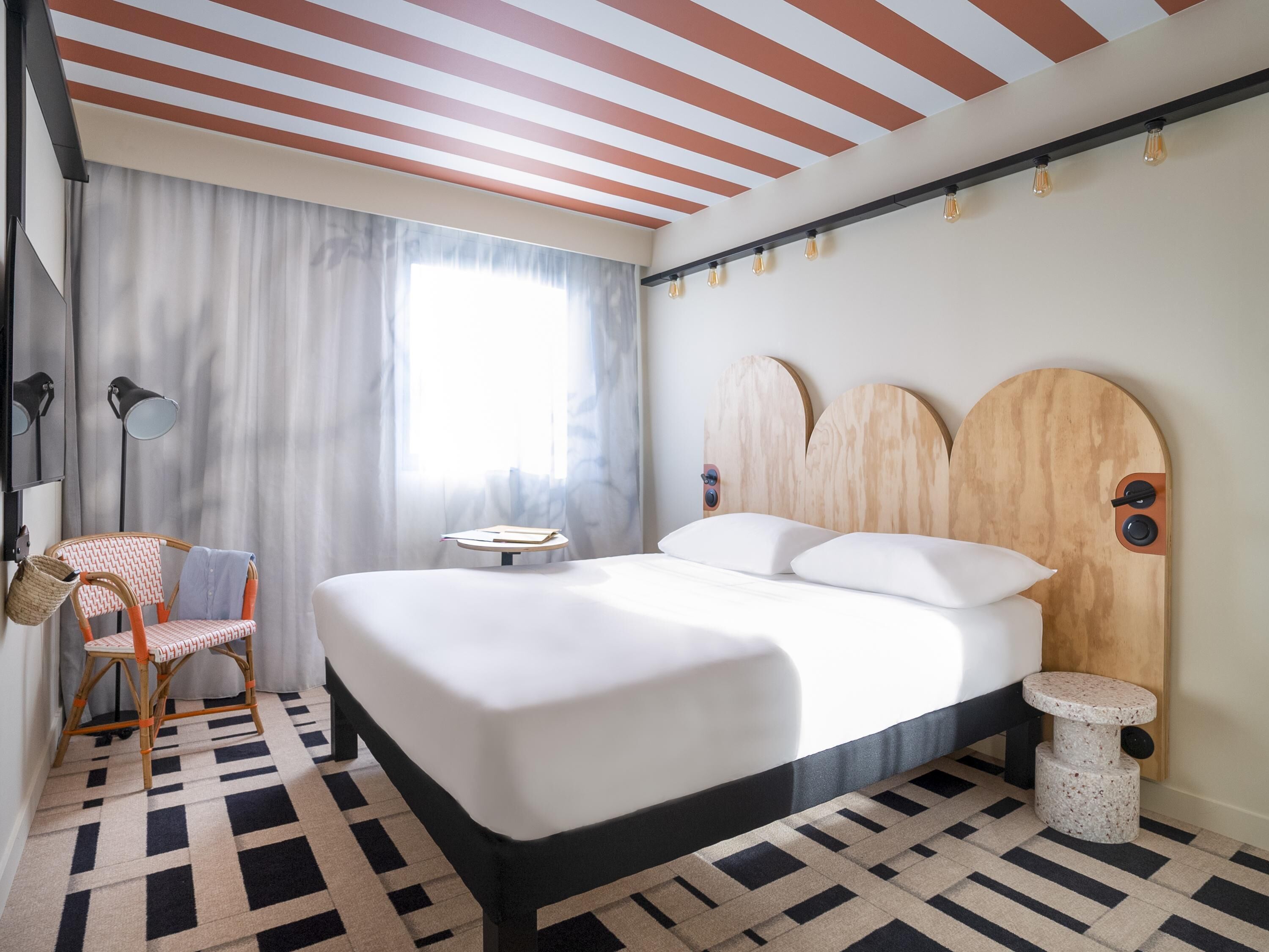 Literie hypoallergénique, ameublement personnalisé, bureau