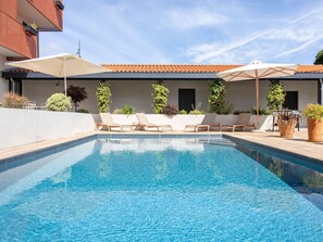 Piscina externa sazonal