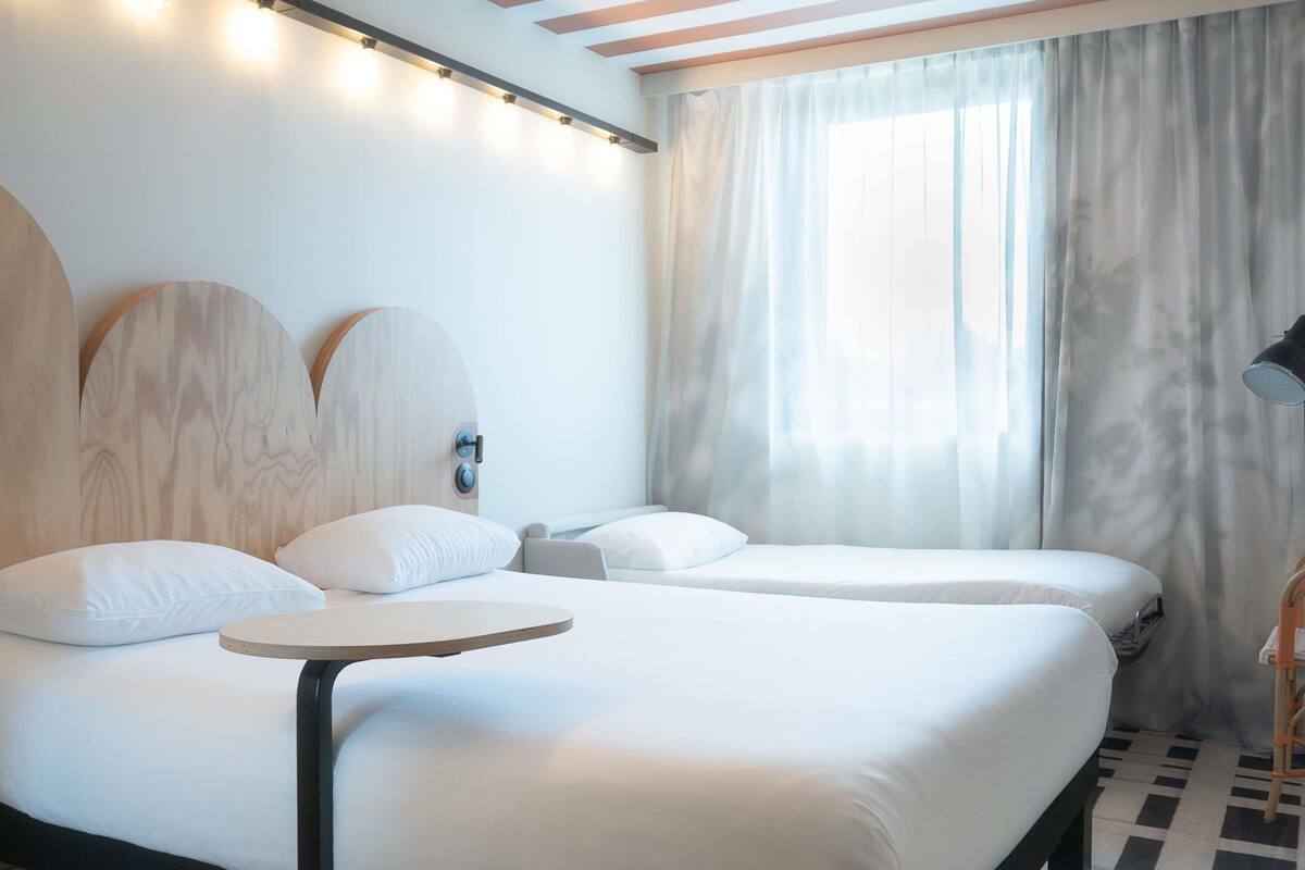 Standardzimmer, 1 Doppelbett und Schlafsofa