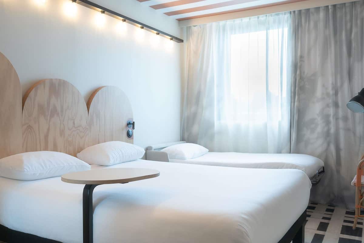 Standardzimmer, 1 Doppelbett und Schlafsofa