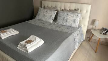 1 camera, ferro/asse da stiro, Wi-Fi gratuito, lenzuola