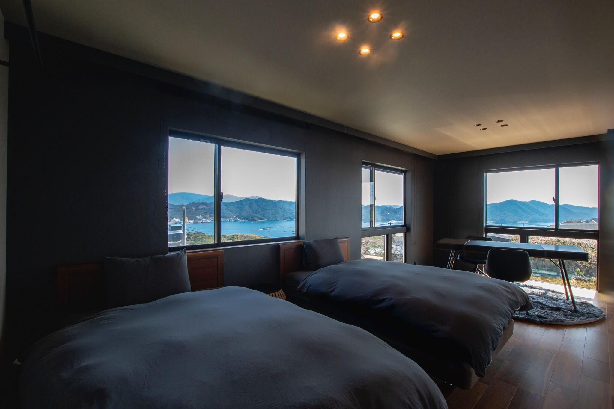 3 habitaciones, escritorio, wifi gratis y ropa de cama 