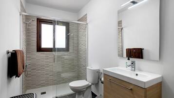 Shower, towels