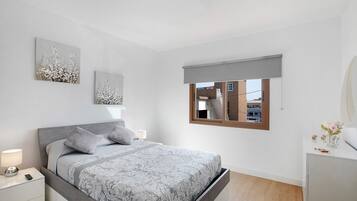 4 bedrooms, free WiFi, bed sheets