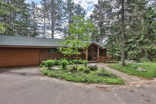 Stepaway Vacation Rentals- Schneider Cabin