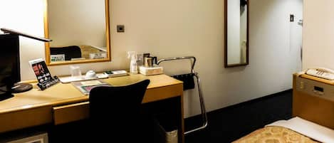 1 bedroom, desk, iron/ironing board, free WiFi