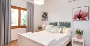 4 makuuhuonetta, silitysrauta/-lauta, ilmainen Wi-Fi, vuodevaatteet