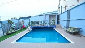 Piscina externa