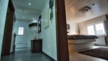 2 bedrooms, desk, iron/ironing board, travel crib