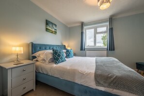 4 chambres, fer et planche à repasser, lit parapluie, Wi-Fi gratuit