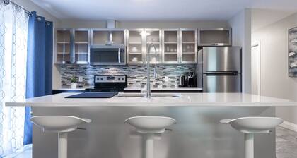 ENTIRE 2 BEDROOM APARTMENT UPTOWN WATERLOO