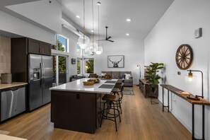 Interior - Peach Street Mountain Retreat - Luxury apartment in Bozeman w/ Mountain Views (Bozeman)