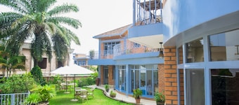ONE CLICK HOTEL