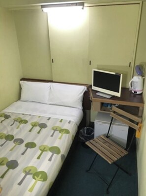 1 bedroom, desk, iron/ironing board, free WiFi