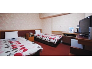 1 bedroom, desk, iron/ironing board, free WiFi