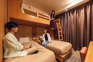 1 dormitorio, escritorio, tabla de planchar con plancha y wifi gratis