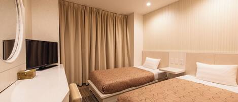 1 bedroom, desk, iron/ironing board, free WiFi