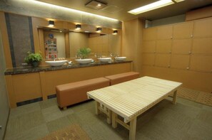 Dining - Nonsmoking Deluxe Twin Stay without meals Rec / Sapporo Hokkaidō (Sapporo)