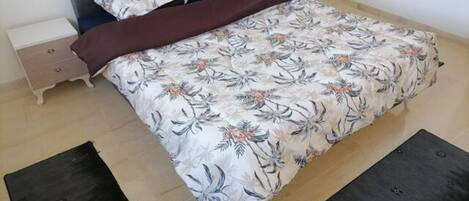 1 bedroom, travel cot, free WiFi
