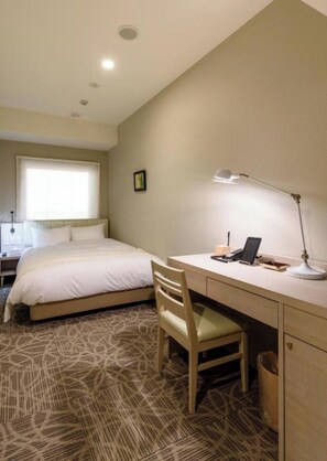 1 室のベッドルーム、デスク、アイロン / アイロン台、WiFi (無料)