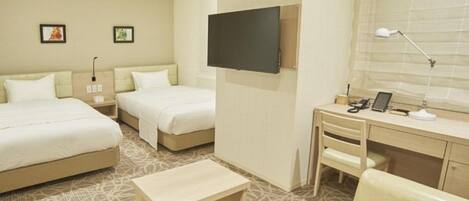 1 室のベッドルーム、デスク、アイロン / アイロン台、WiFi (無料)