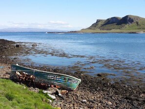 Beach - The Old Mission Church (Staffin)
