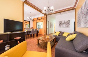 TV - Cozy apartment in the heart of Madrid (Madrid)