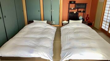 3 bedrooms, desk, free WiFi, bed sheets