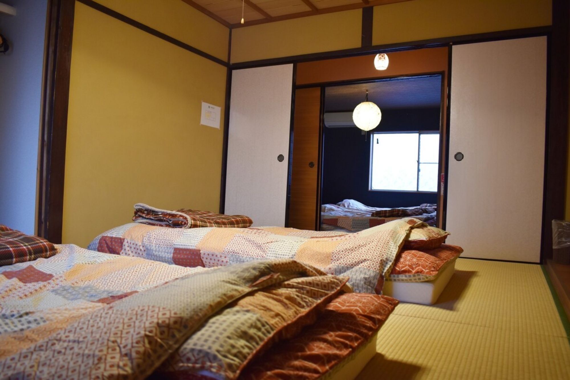 2 室のベッドルーム、デスク、アイロン / アイロン台、WiFi (無料)