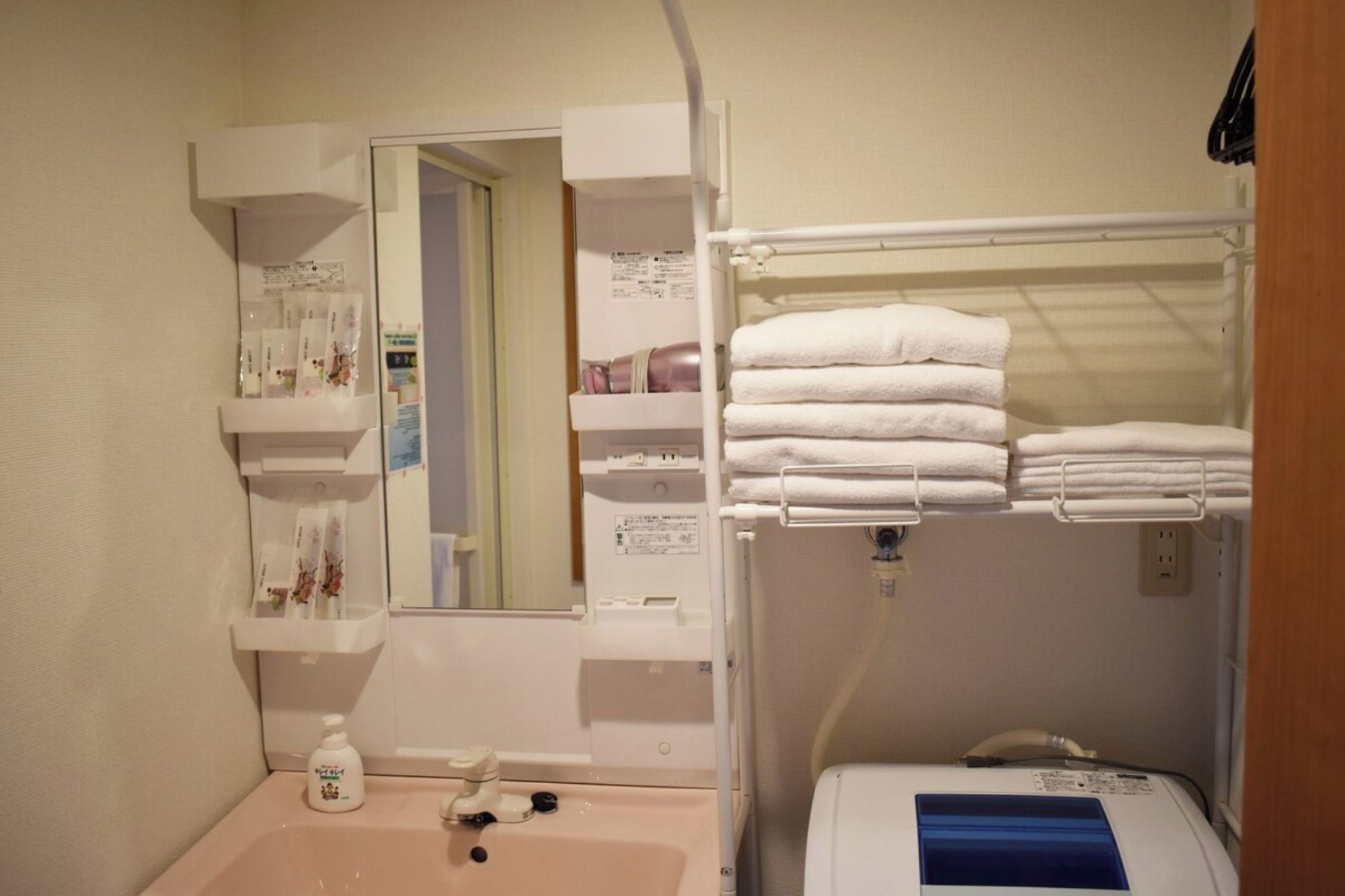 ヘアドライヤー、タオル