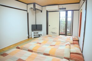 3 Schlafzimmer, Schreibtisch, Bügeleisen/Bügelbrett, kostenloses WLAN