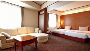 1 bedroom, desk, free WiFi, bed sheets - Suite room only Recommended for couples and fami / Sakai Ōsaka (Sakai)