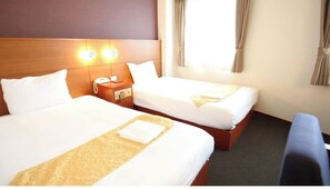 1 bedroom, desk, free WiFi, bed sheets