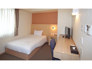1 bedroom, desk, free WiFi, bed sheets