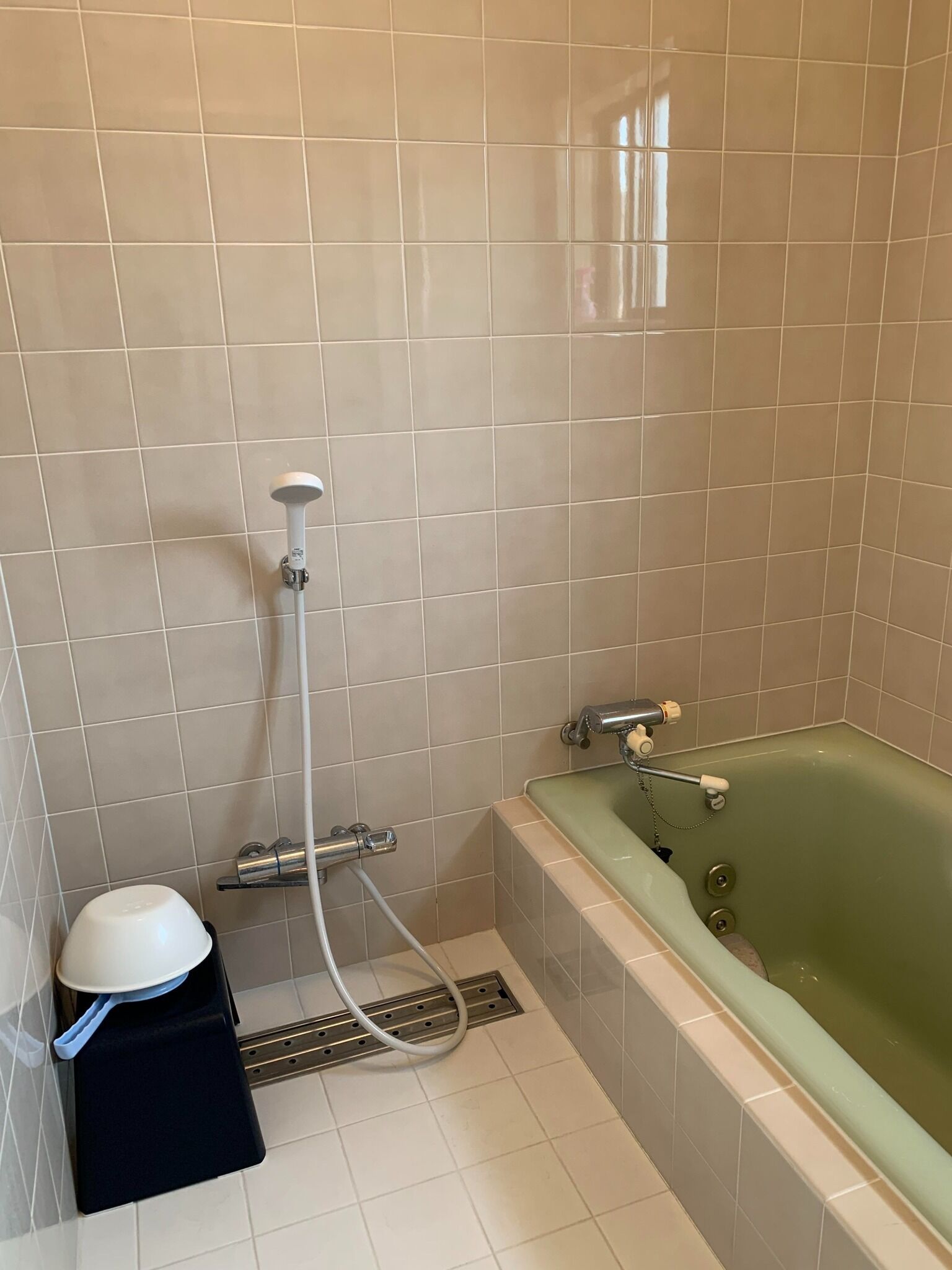 Hair dryer, towels