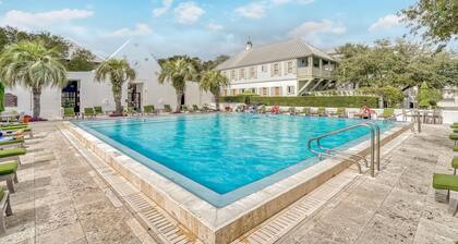 Carriage House w/Tesla Charger | Steps to Coquina Pool & Beach Access | 3 Bikes