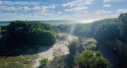 Comfy Beach House on Vero Beach