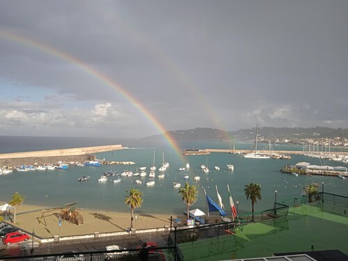 Captivating 2-bed Villa in Forio - Enjoy a Yacht