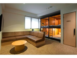 1 bedroom, desk, iron/ironing board, free WiFi - Nonsmoking 2 bunk beds 4 bedrooms Stay withou / Osaka Ōsaka (Osaka)